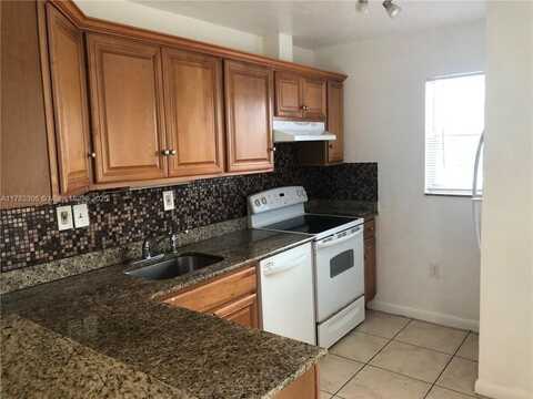 1021 NW 45th St, Deerfield Beach, FL 33064