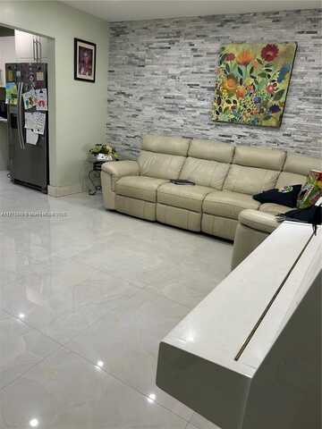 22 E 58th St, Hialeah, FL 33013