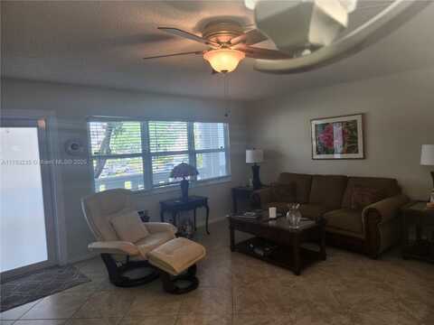 2114 E Cambridge E, Deerfield Beach, FL 33442