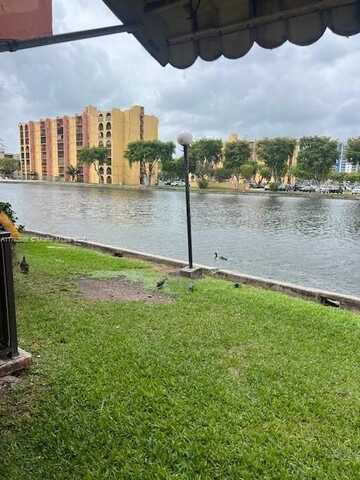 4707 NW 7th St, Miami, FL 33126