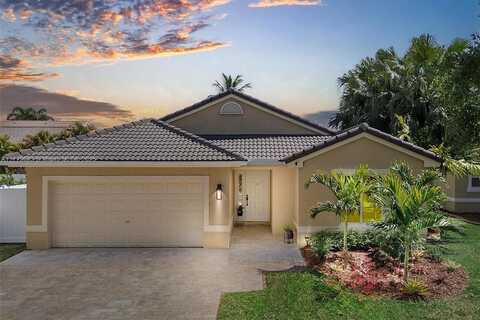 18628 NW 24th Pl, Pembroke Pines, FL 33029