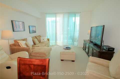 950 Brickell Bay Dr, Miami, FL 33131