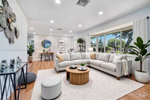 1899 NE 186th St, North Miami Beach, FL 33179