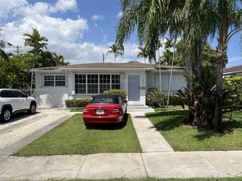 1847 Wiley St, Hollywood, FL 33020