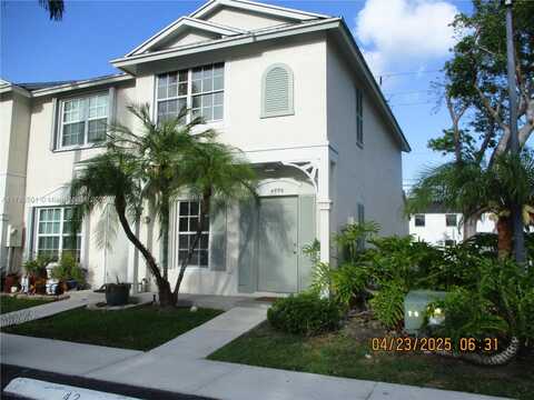 4996 SW 31st Ter, Dania Beach, FL 33312