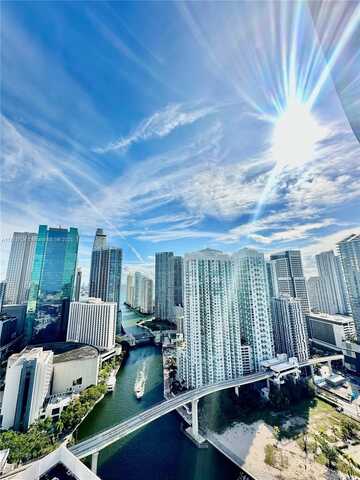 350 S Miami Ave, Miami, FL 33130