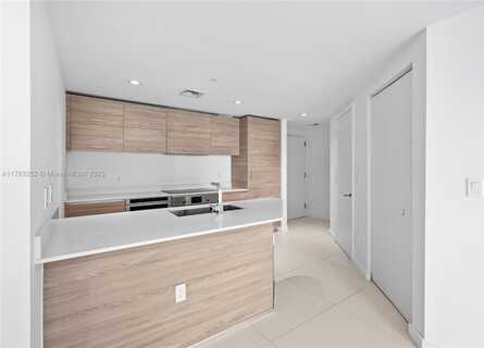 1300 S Miami Ave, Miami, FL 33130