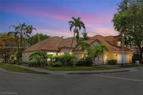 2772 Oakview Way, Davie, FL 33328