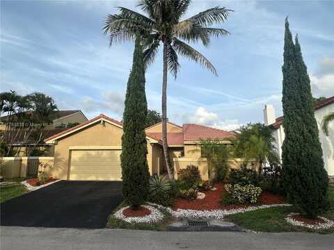 17411 NW 62 Ct, Hialeah, FL 33015