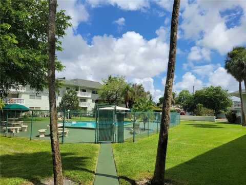 4200 NW 3rd Ct, Plantation, FL 33317