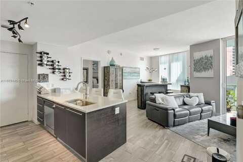 1900 N Bayshore Dr, Miami, FL 33132