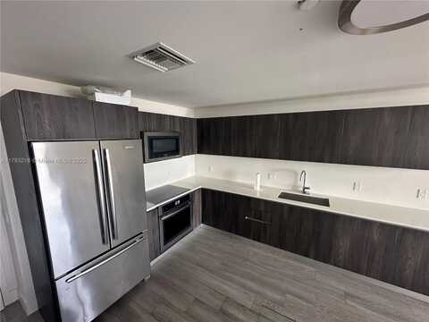 2960 NE 207th St, Aventura, FL 33180