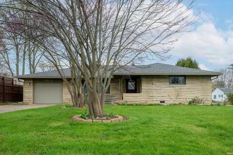 3613 N Lanewood Drive, Muncie, IN 47304