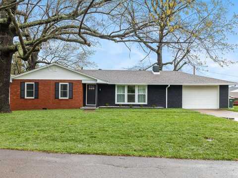 925 Bell Dr., Madisonville, KY 42431