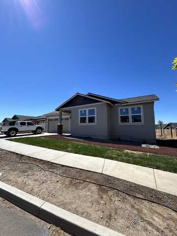 3110 NW Cedar Avenue, Redmond, OR 97756
