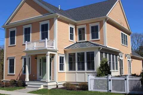 2 18th Drive, Franklin, MA 02038