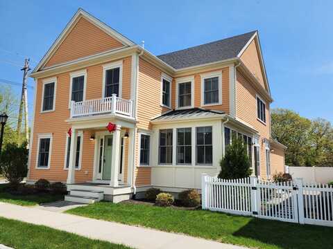2 18th Drive, Franklin, MA 02038