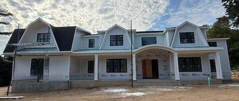 4 Middle Hollow Road, Lloyd Harbor, NY 11743