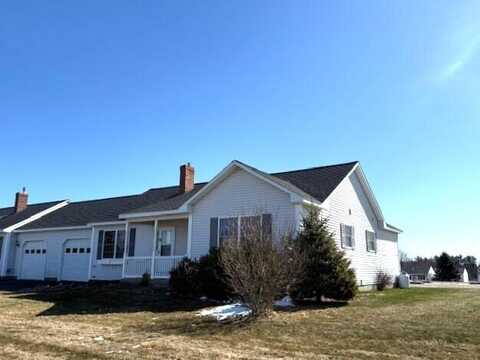 10 Private Drive, Winslow, ME 04901