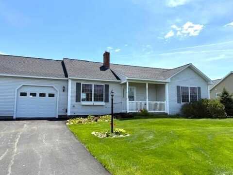 10 Private Drive, Winslow, ME 04901