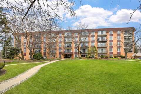 445 N Park Boulevard, Glen Ellyn, IL 60137