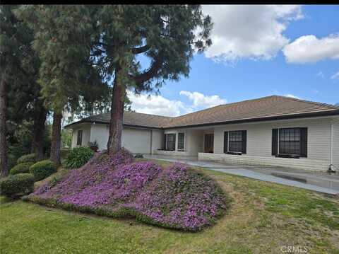 12698 La Solana Drive, Redlands, CA 92373