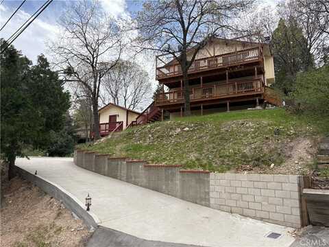 617 Arth Drive, Crestline, CA 92325
