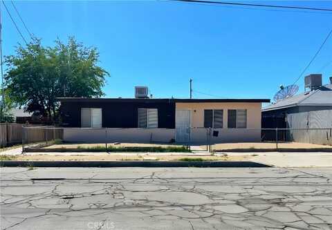 44817 Redwood Avenue, Lancaster, CA 93534