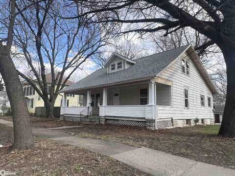 402 W Washington Avenue, Fairfield, IA 52556