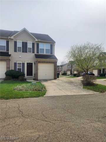 1414 Wellingshire Circle, Cuyahoga Falls, OH 44221