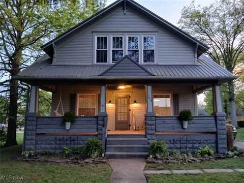 144 S Walnut Street, Gnadenhutten, OH 44629