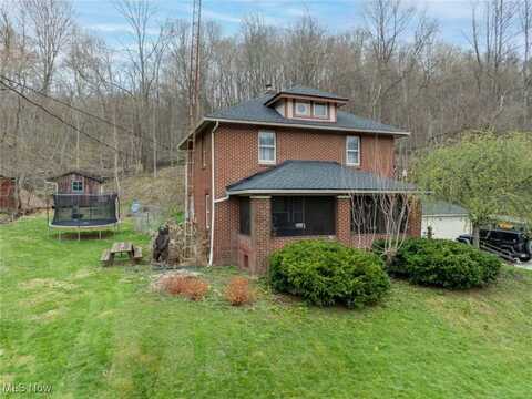 4518 State Route 800 NE, Dover, OH 44622