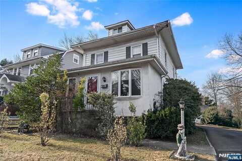 162 Sylvan Avenue, Leonia, NJ 07605