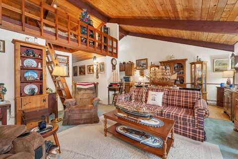 7 Sundance Road, Woodstock, NH 03262