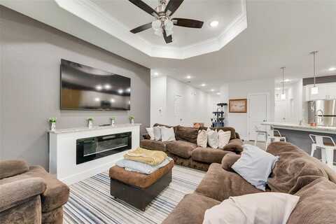 2601 Austin Drive, Granbury, TX 76048