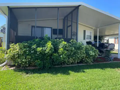 199 Edelweiss Drive, Winter Haven, FL 33881