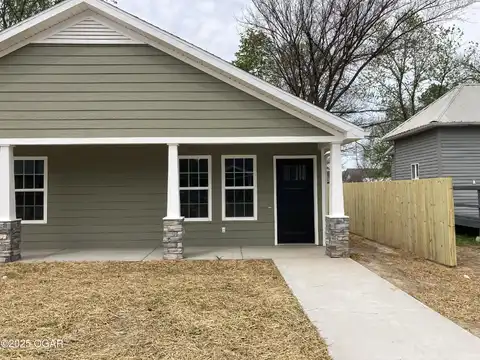 412 B Maple Street, Neosho, MO 64850
