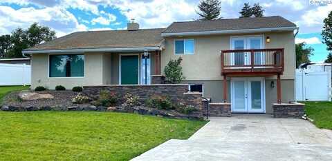 965 Grosscup Blvd, West Richland, WA 99353