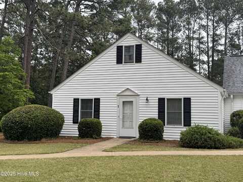1 Village Green Circle, Southern Pines, NC 28387