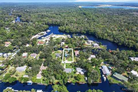 27 Magnolia Avenue, Yankeetown, FL 34498