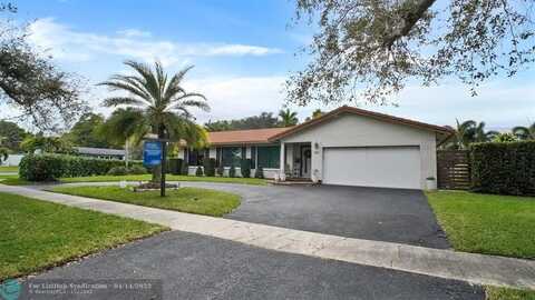 661 S Fig Tree Ln, Plantation, FL 33317