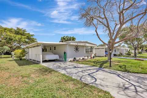 8409 Chisum Trl, Boca Raton, FL 33433