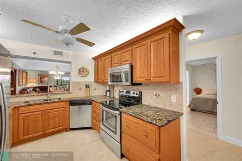 9220 SW 14th St, Boca Raton, FL 33428