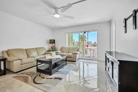 720 Bayshore Dr, Fort Lauderdale, FL 33304