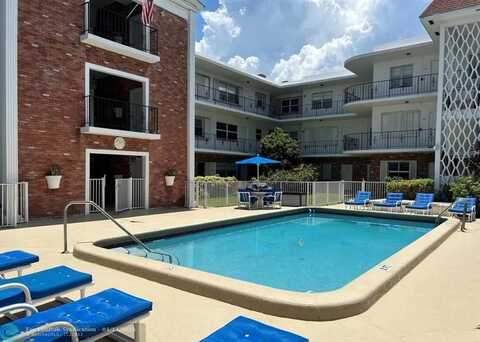 2340 NE 9th St, Fort Lauderdale, FL 33304