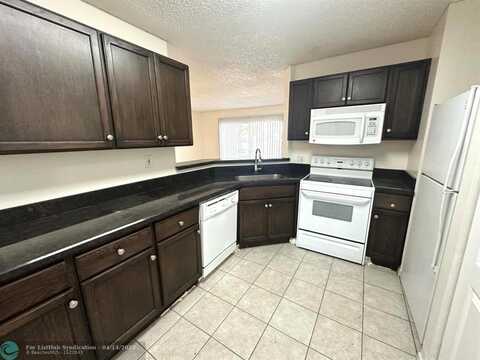 3469 NW 44th St, Lauderdale Lakes, FL 33309