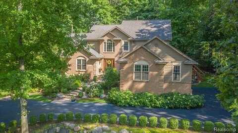 9131 MORNING MIST Court, Clarkston, MI 48348