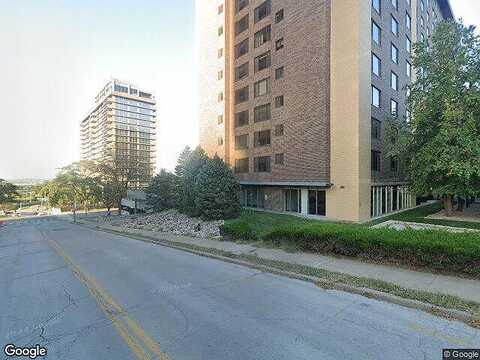 8Th, KANSAS CITY, MO 64106