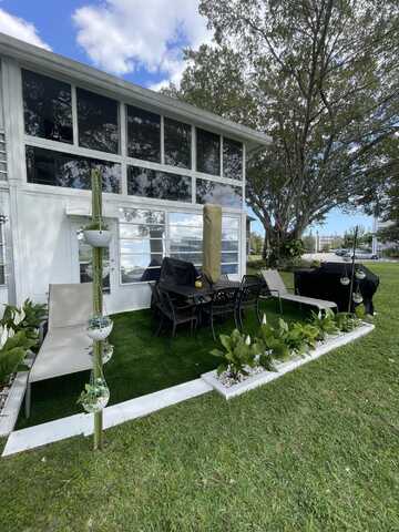 101 Westbury E, Deerfield Beach, FL 33442