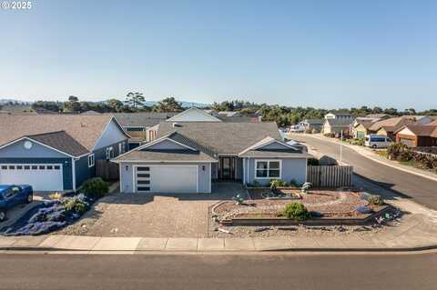 937 Carter ST, Bandon, OR 97411
